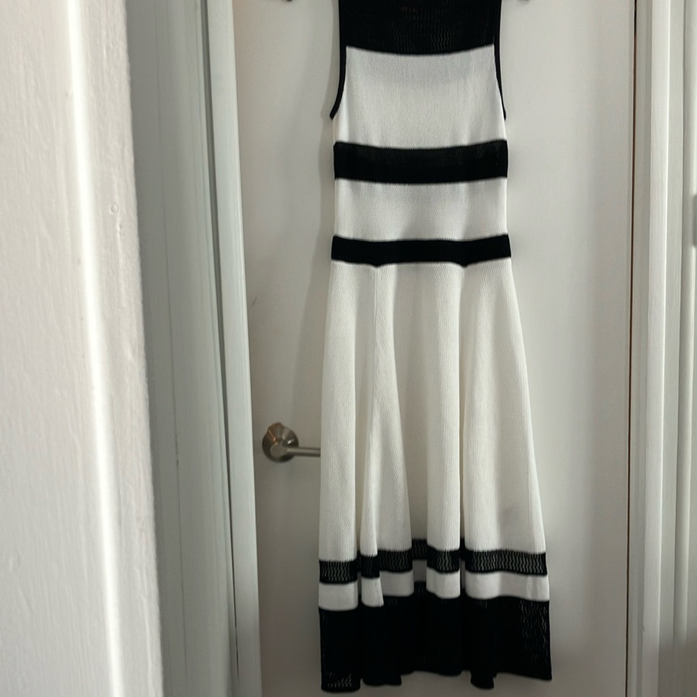 fantastic black and white knit dress,byBoss, Medium.Excellent condition